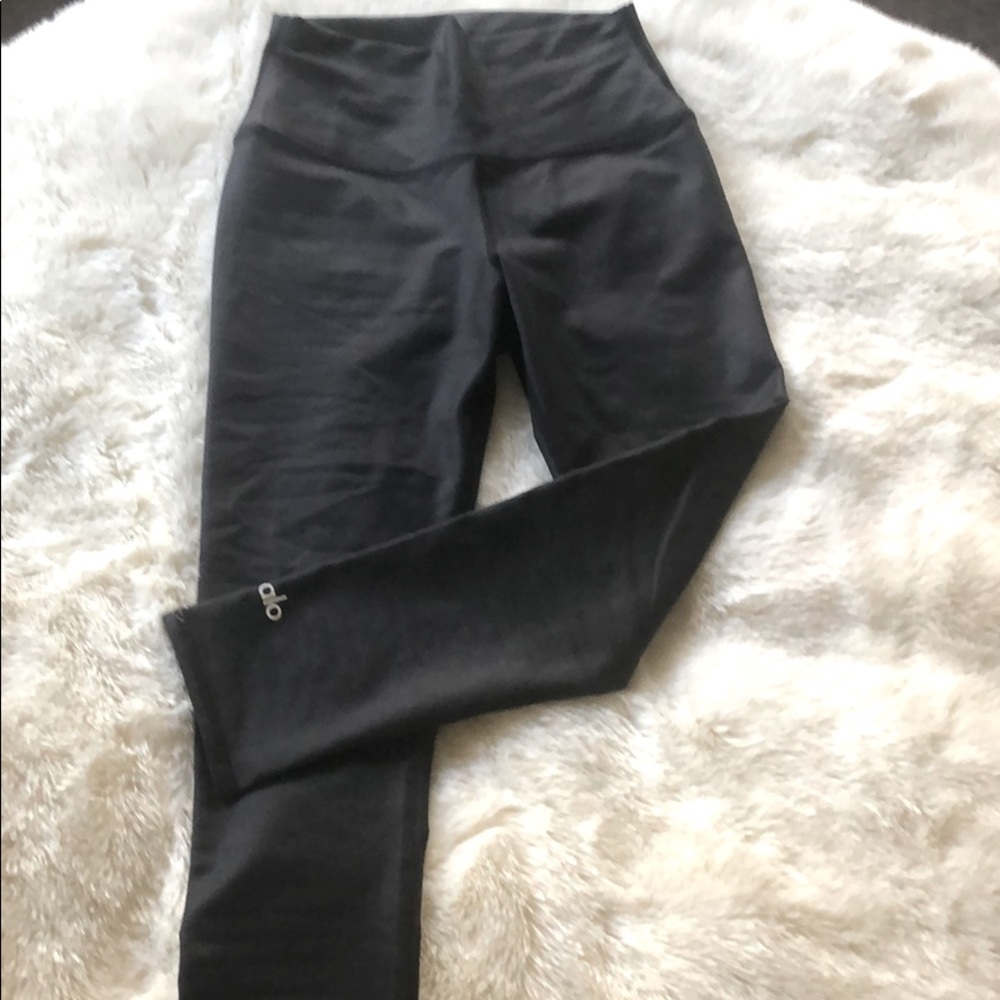 ALO Yoga black capri legging XS